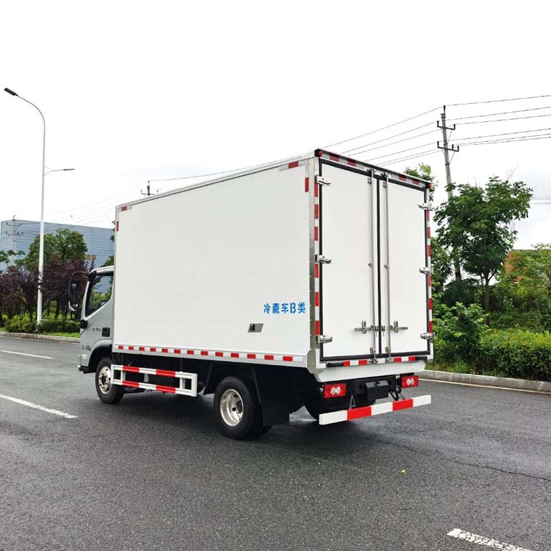 Foton Frozen food van truck 4x2 refrigeration van box truck