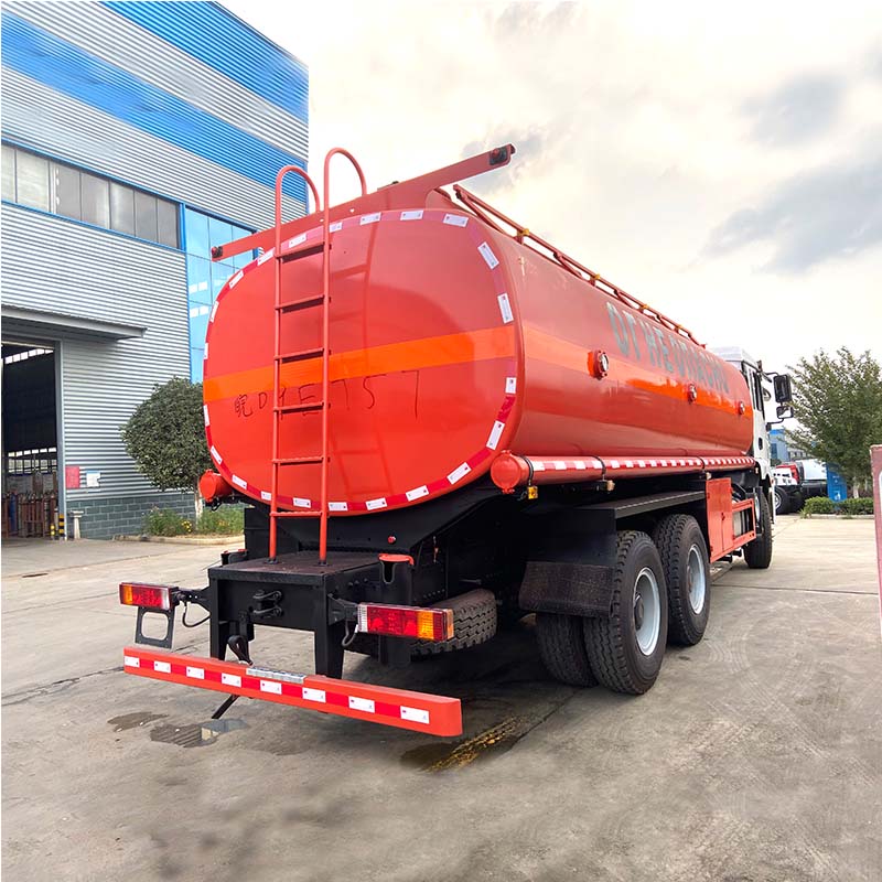 Shacman 25m3 Fuel Delivery Truck  6x4 Oil Tank Truck