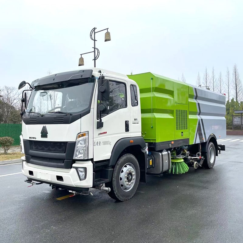 HOWO 4*2 high pressure broom road sweeper truck