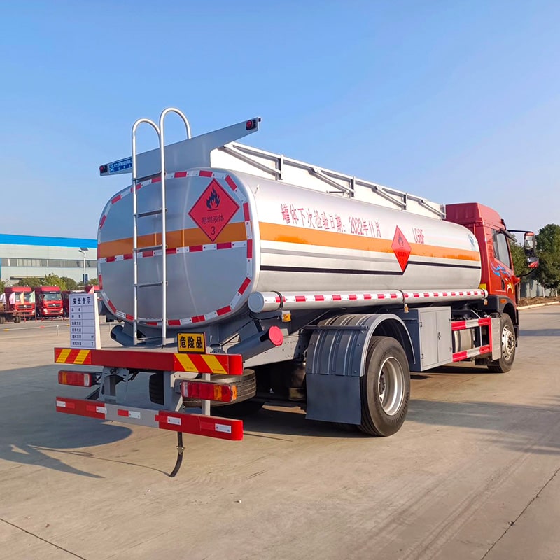 New or Used FAW 4x2 14400L Tanker truck for sale