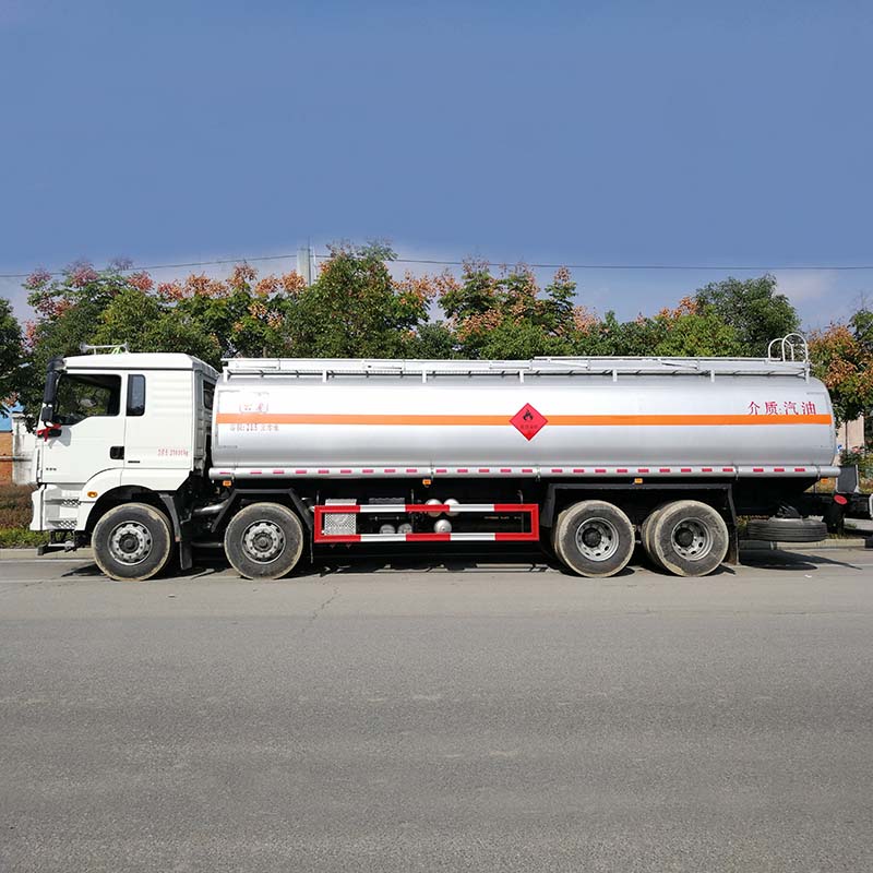 SHACMAN 30000L fuel tank truck