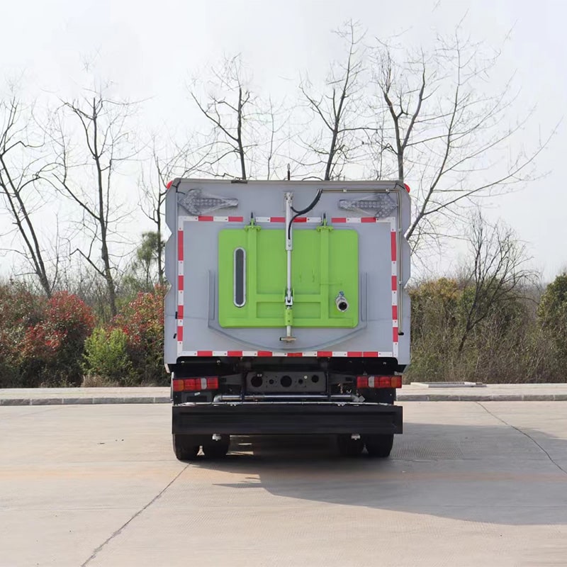 SINOTRUK high quality 4*2 new or used sweeper-washer truck