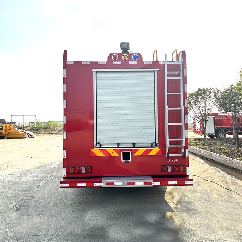 HOWO high quality 8cbm 4*2 foam fire fighting truck