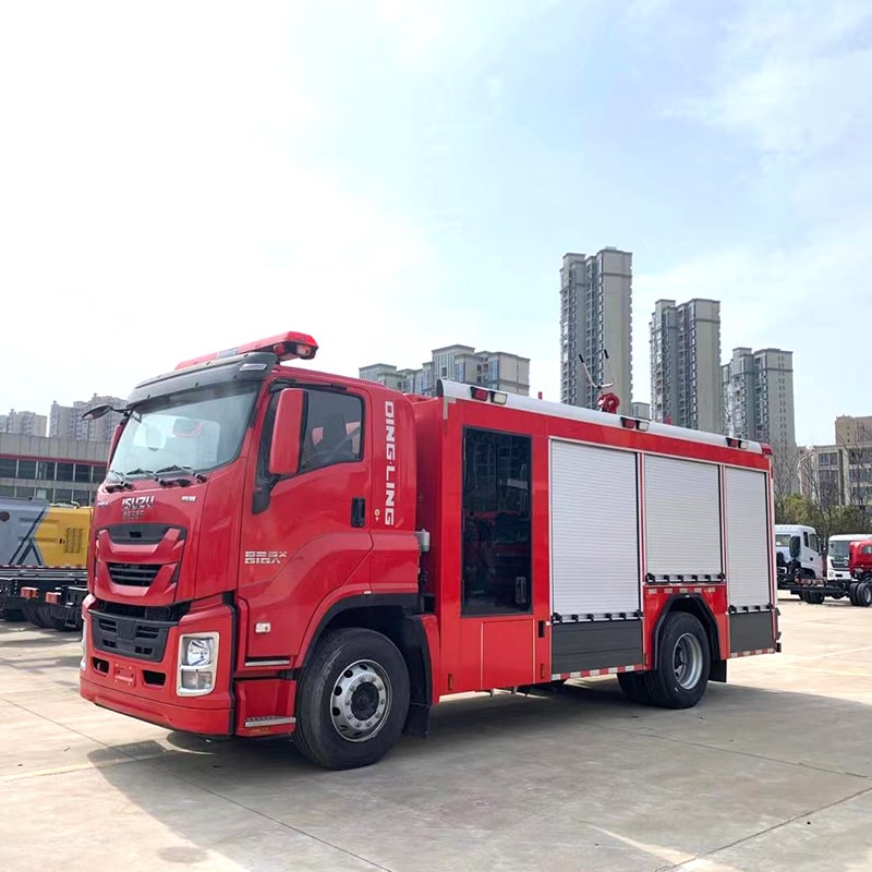ISUZU 4*2 new or used 8cbm water tank fire fighting truck