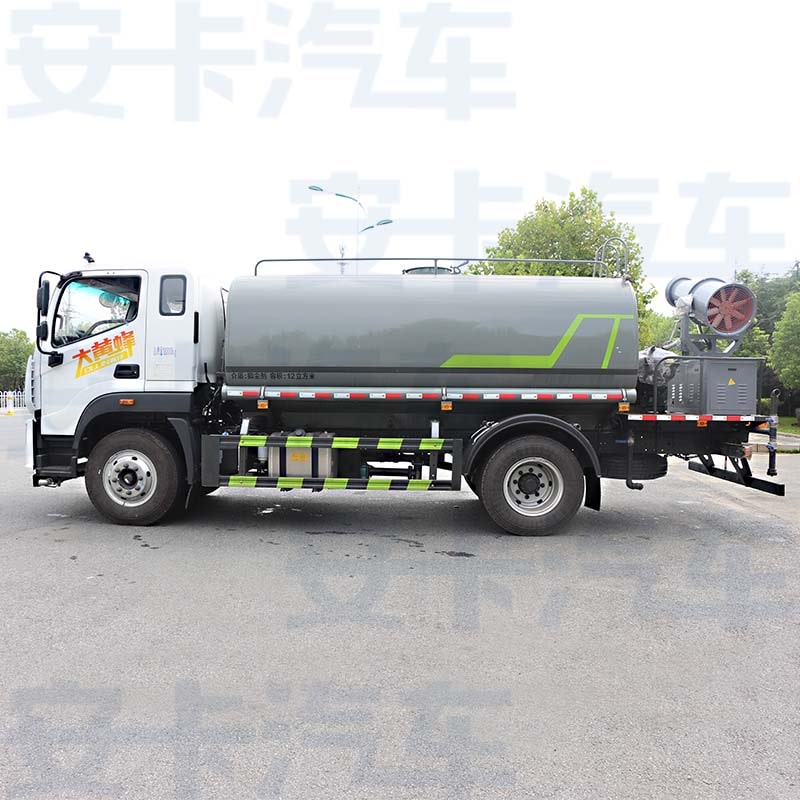Camion-citerne d'eau Foton Camion d'eau de 15 000 litres
