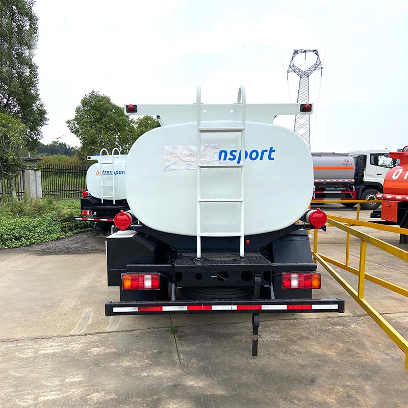 Howo 4x2 10000 liters Fuel Tank Truck Tanker Truck