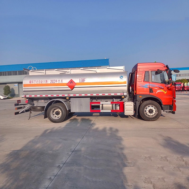 New or Used FAW 4x2 14400L Tanker truck for sale