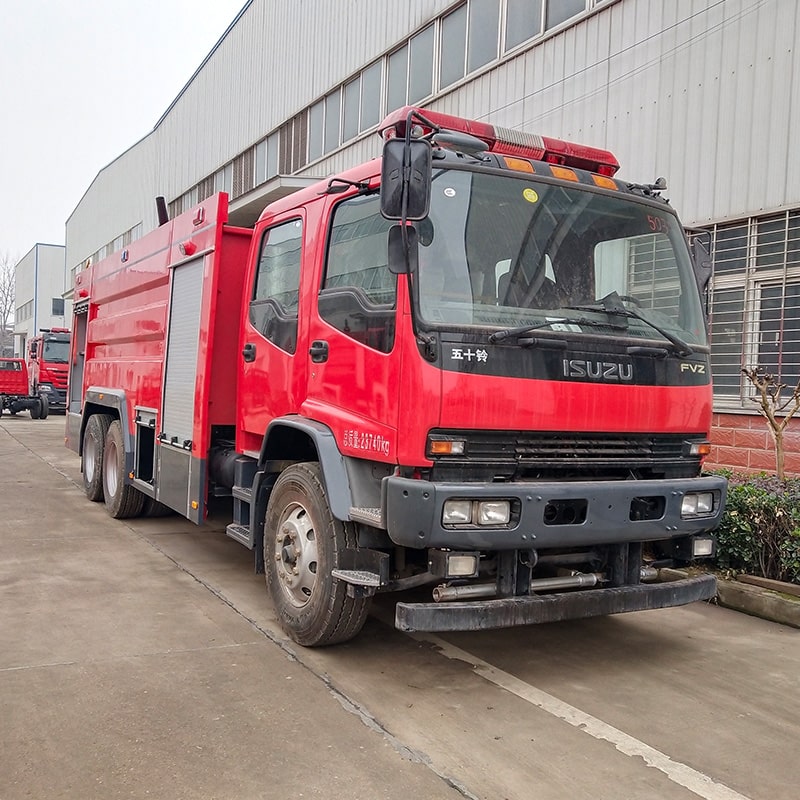 Japan Brand 16000L Foam and Water Tank Fire Fighting Truck