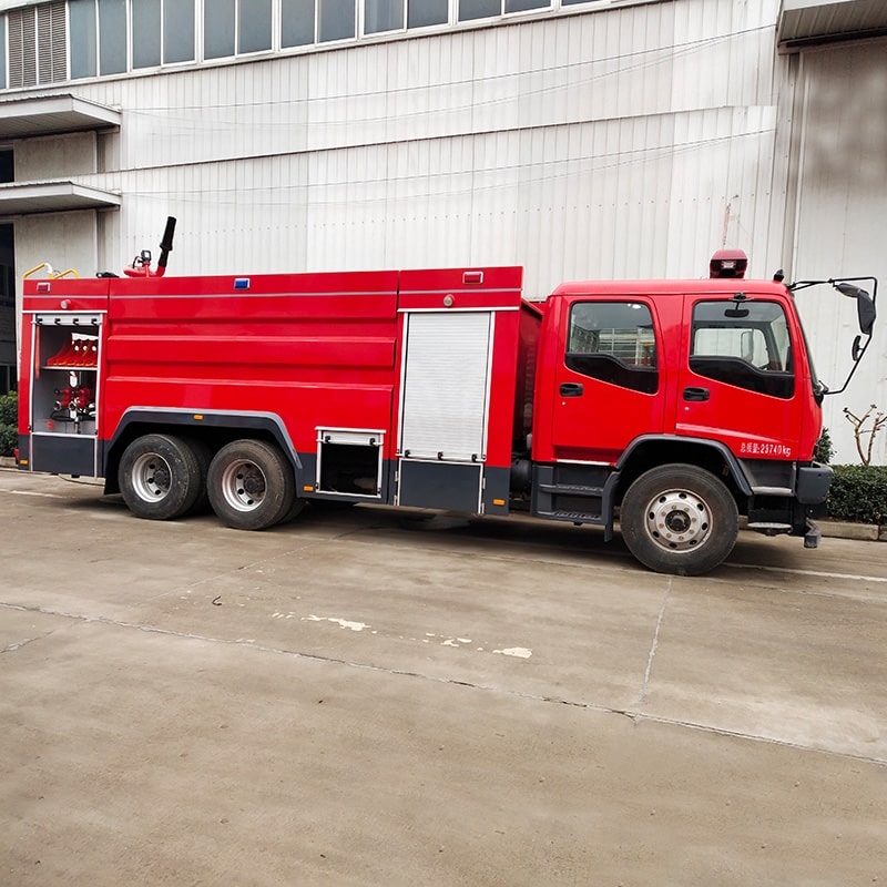 Japan Brand 16000L Foam and Water Tank Fire Fighting Truck