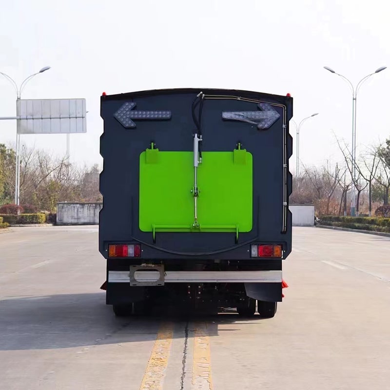 ISUZU 5000Liters Vacuum Road Sweeper Cleaning Truck