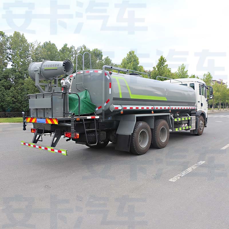 Camion-citerne à eau HOWO 4X6 5000 gallons