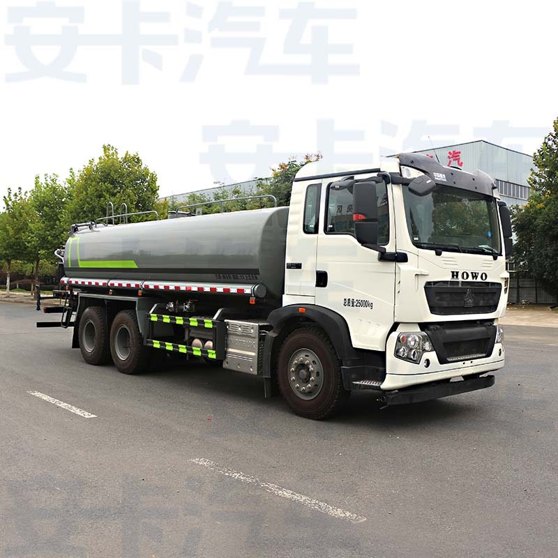 Camion-citerne à eau HOWO 4X6 5000 gallons