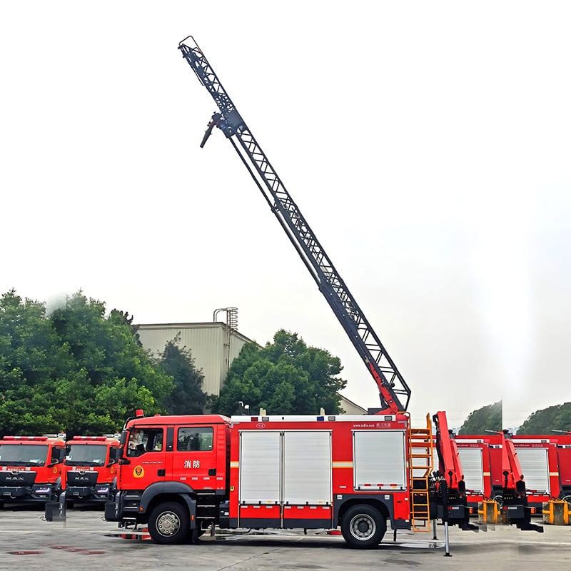 SINOTRUK HOWO new or used 5cbm liftable fire truck price