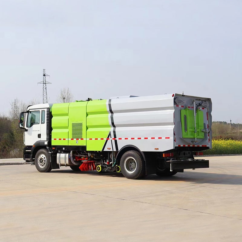 SINOTRUK high quality 4*2 new or used sweeper-washer truck