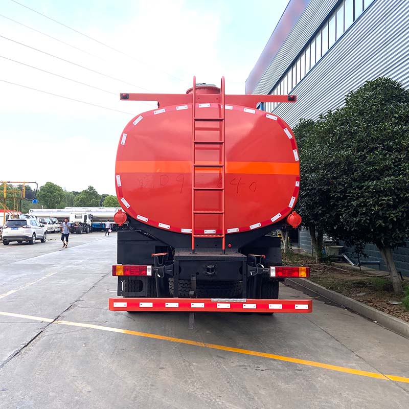 Shacman 25m3 Fuel Delivery Truck  6x4 Oil Tank Truck