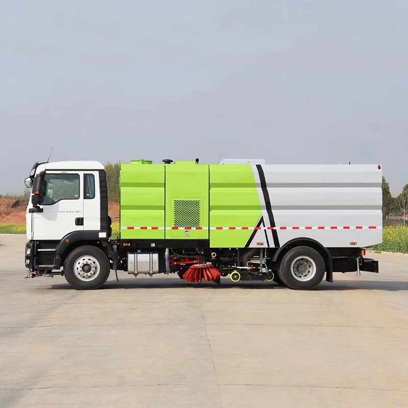 SINOTRUK high quality 4*2 new or used sweeper-washer truck