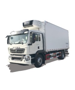 HOWO 42m3 right hand drive refrigerator truck for good sale