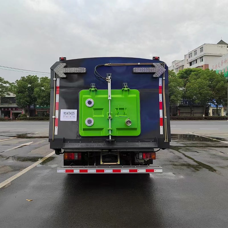 Balayeuse autonettoyante à haute pression ISUZU 4cbm