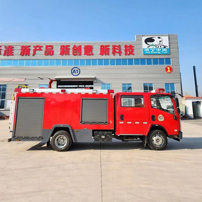 شاحنة إطفاء ISUZU 4*2 جديدة أو مستعملة 4cbm عالية الجودة