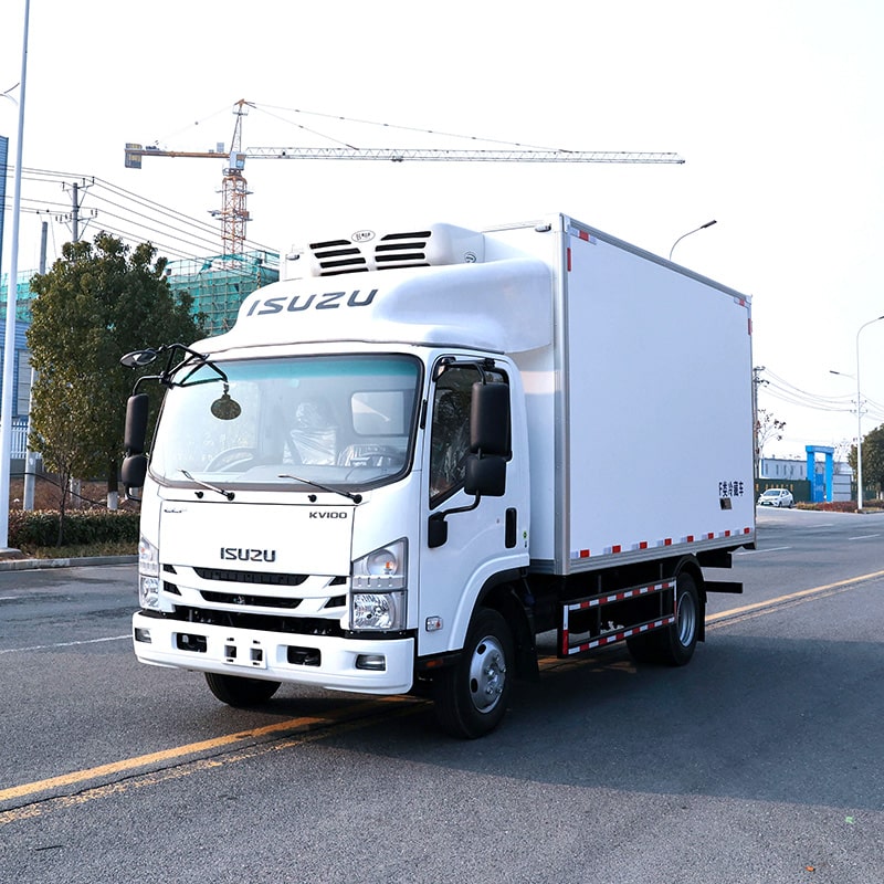 Japanese brand Isuzu 4.2m small mini refrigerated truck